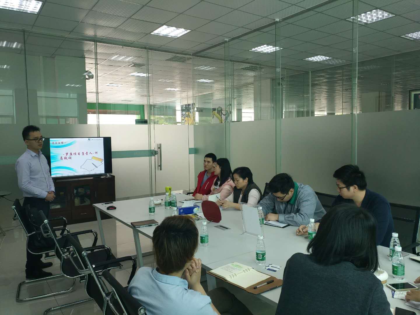 祝贺罗庚机器人签约乐鱼在线-乐鱼在线(中国)ERP